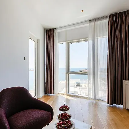 Sea View Royal Tre Canne