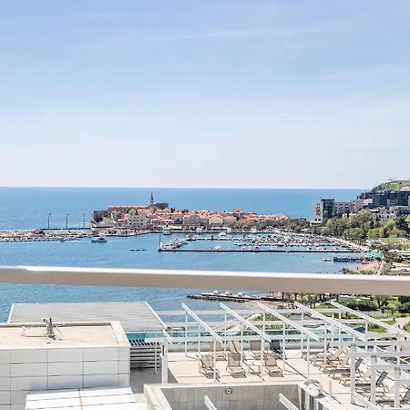 Sea View Royal Tre Canne شقة